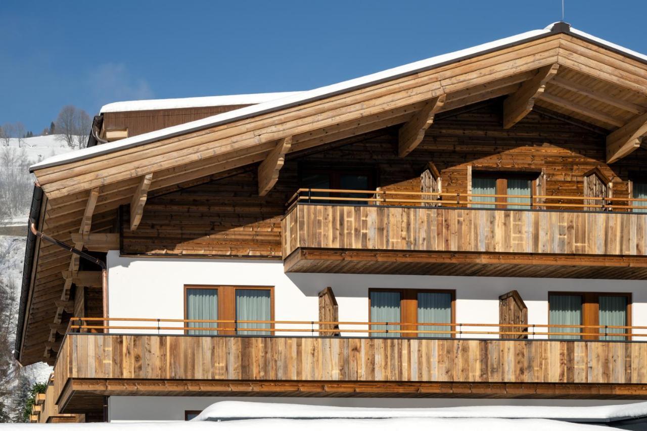 Ski&Bike Hotel Wiesenegg Saalbach Exterior foto