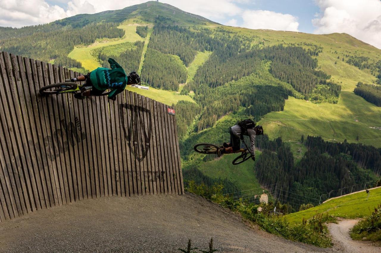 Ski&Bike Hotel Wiesenegg Saalbach Exterior foto